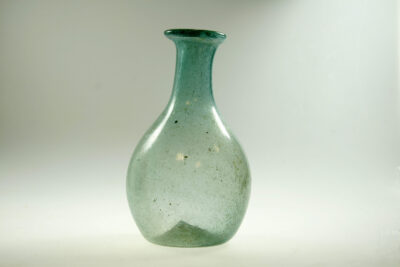 un vase  - Agrandir l'image 8 sur 9, fenêtre modale