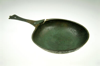 une casserole avec sa poignée - Agrandir l'image 7 sur 9, fenêtre modale